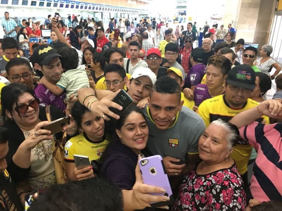 Em viagem quase interminável, Barcelona chega a Porto Alegre