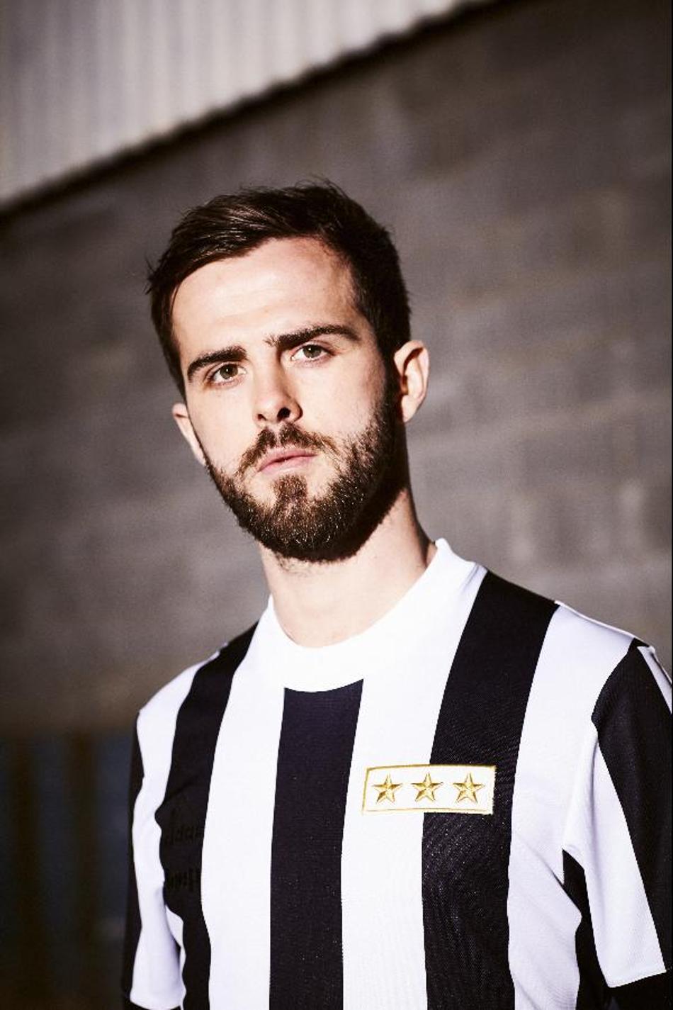 Juventus ganha camisa retrô pelos 120 anos do clube. E ela será utilizada em jogo