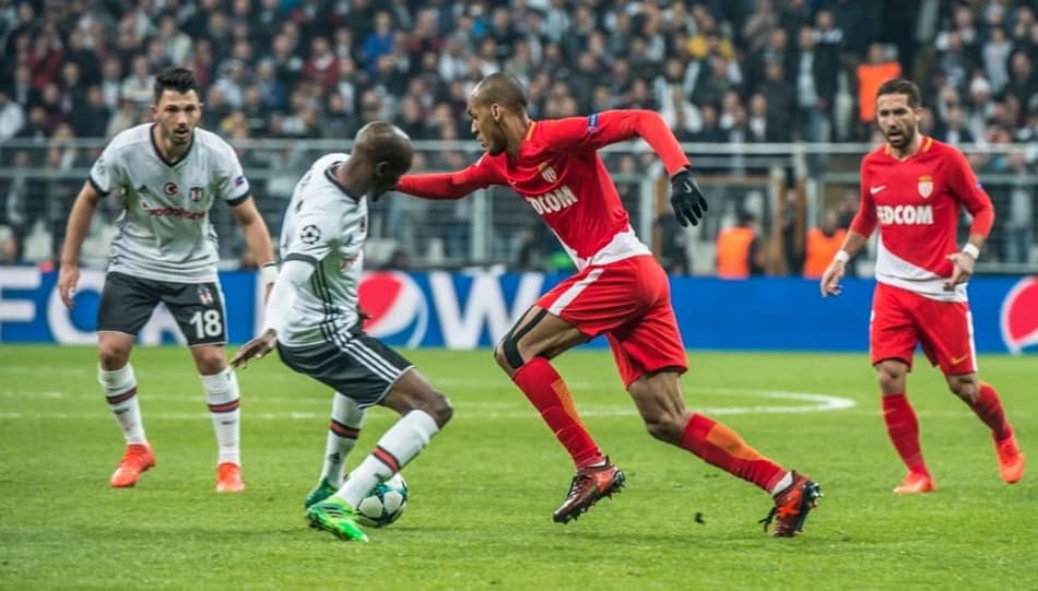 Besiktas arranca empate, encaminha vaga e complica a vida do Monaco