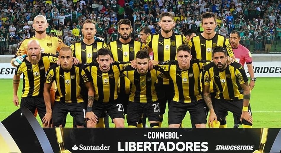 Em sinal de protesto, elenco do Peñarol não concentrou