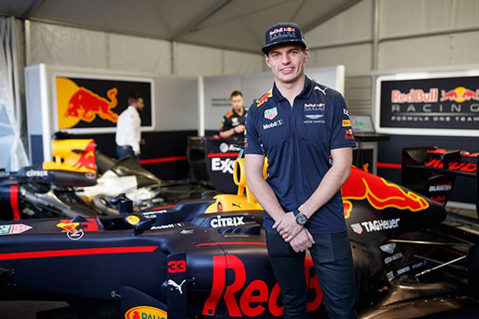 Max Verstappen faz demonstração durante evento em Las Vegas