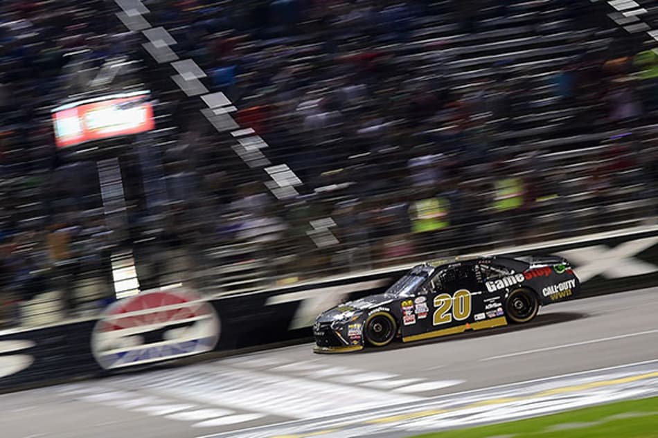 NASCAR: Erik Jones domina e vence prova do Texas pela Xfinity Series