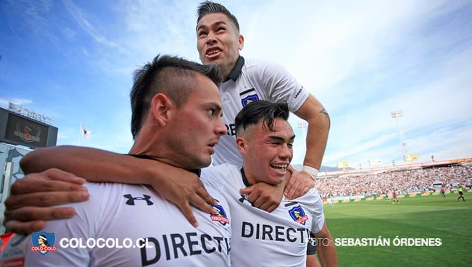 Colo Colo trucida Unión Española e assume a ponta no Chile