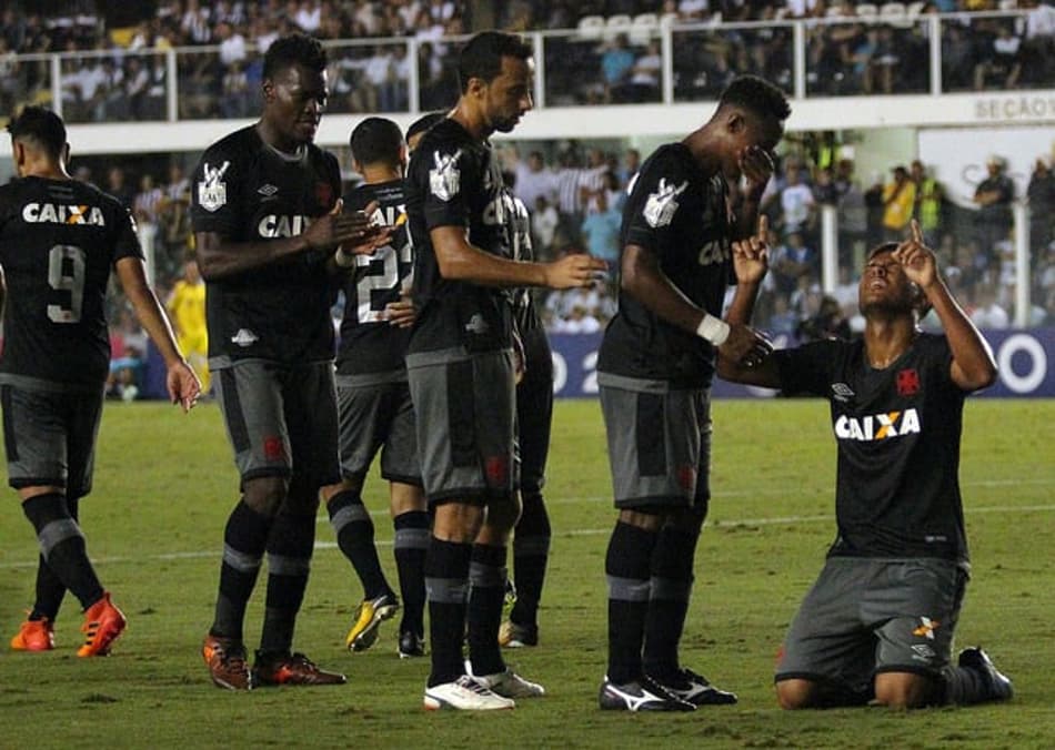 Zé elogia o Vasco após virada e conta que tropeço serviu de motivação
