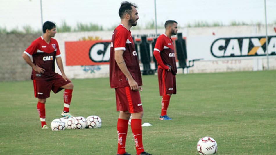Lateral do CRB não tem dúvidas sobre atitude em jogo contra o Guarani