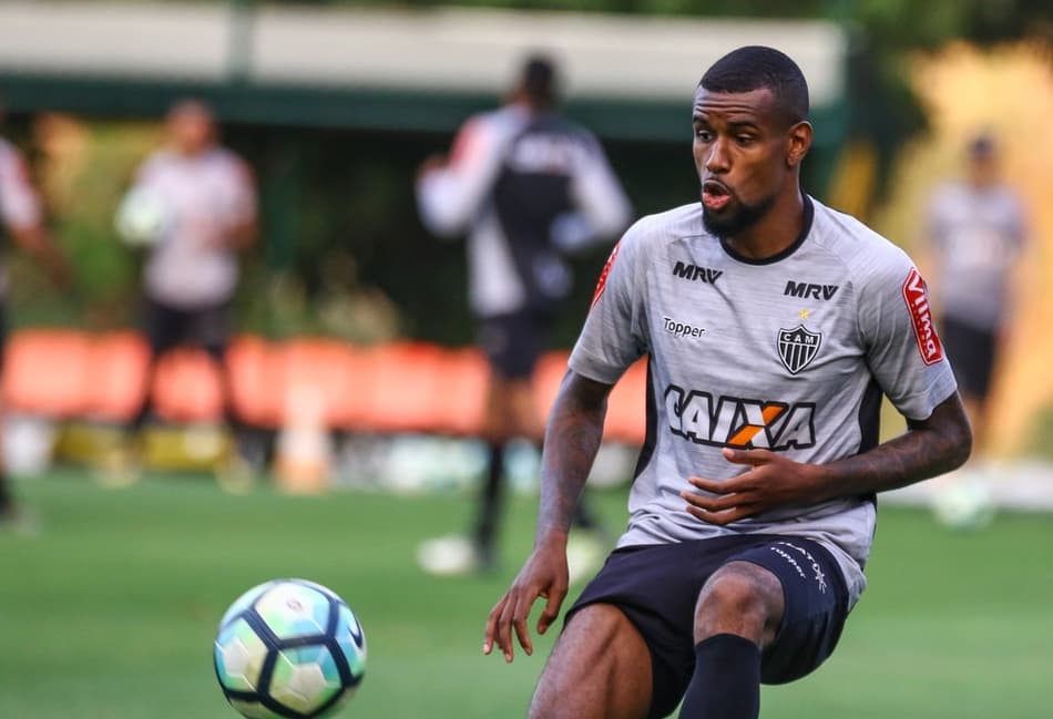 De Prima: Zagueiro Felipe Santana, ex-Atlético-MG, pode ir para o futebol alemão