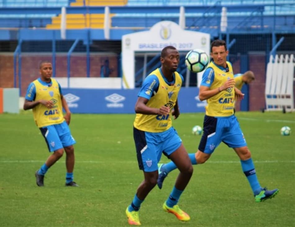 Avaí encerra preparação para pegar o líder do BR com reservas em campo