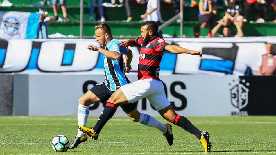 Grêmio pressiona, mas fica no empate com o Vitória em Caxias do Sul