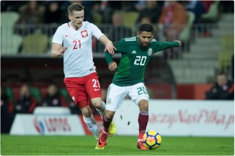 México faz partida equilibrada e derrota Polônia no último jogo do ano