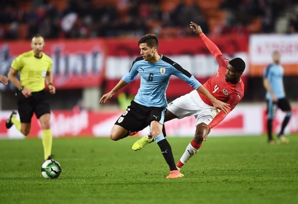 Uruguai abusa de perder gols e acaba derrotado pela Áustria