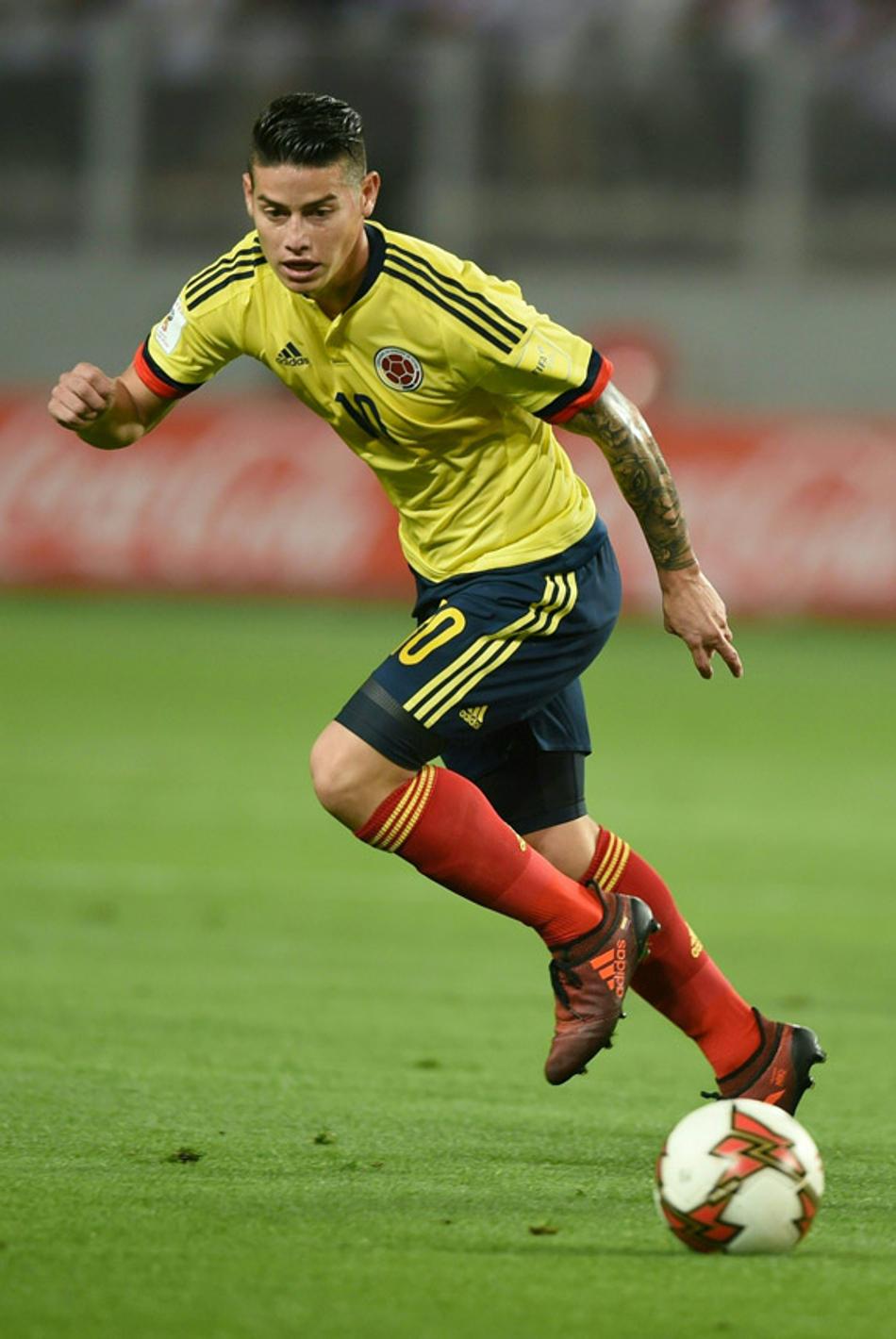 Rádio colombiana indica motivo para corte de James Rodríguez da Copa América