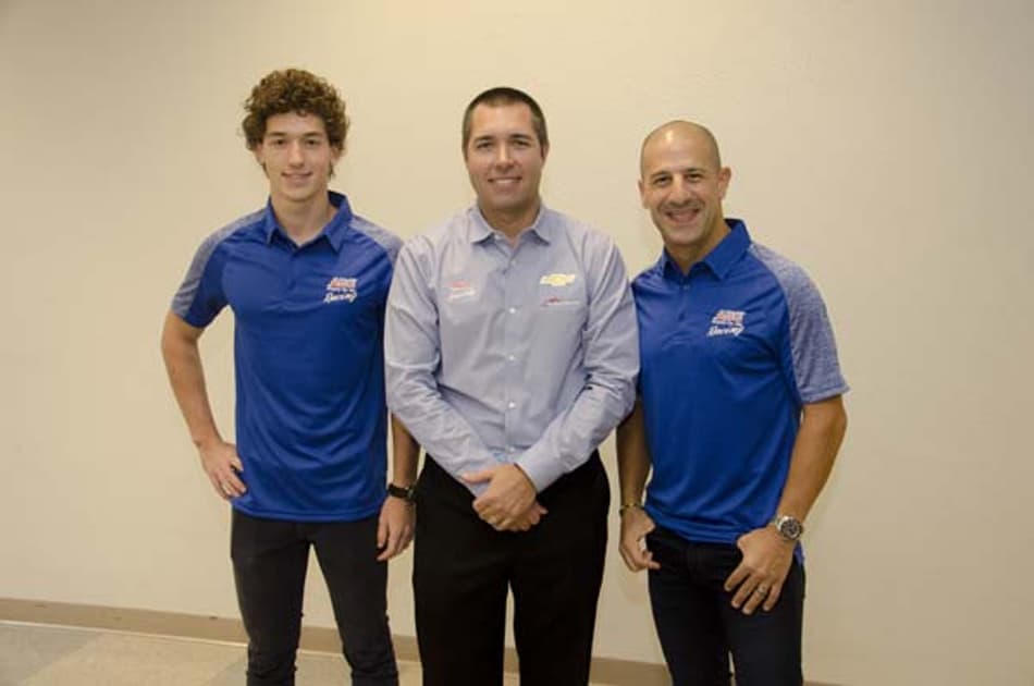 AJ Foyt contrata Matheus Leist para correr na Fórmula Indy