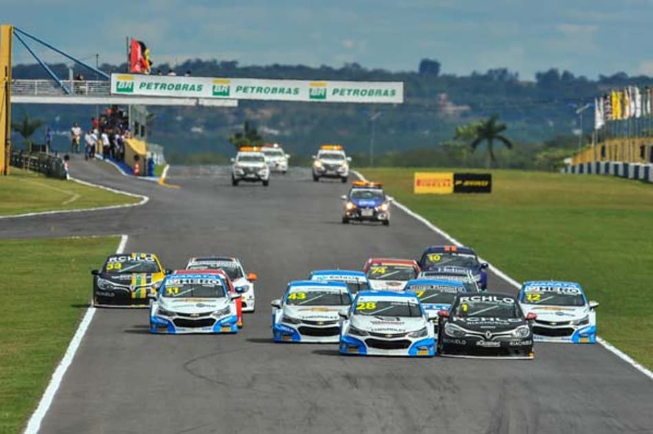 COPA DE MARCAS: Thiago Marques leva Renault à vitória em Goiânia