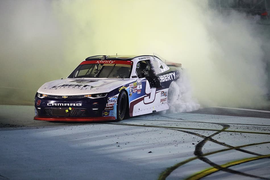 William Byron é campeão da NASCAR Xfinity 2017