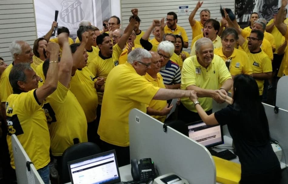 Modesto Roma registra candidatura à reeleição para presidente do Santos