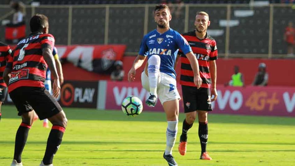 Vitória inicia semana de olho em decisão contra a Ponte Preta