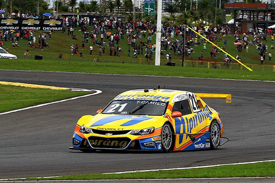 Thiago Camilo x Daniel Serra: apenas dois pilotos brigarão pelo título na última corrida da Stock Car
