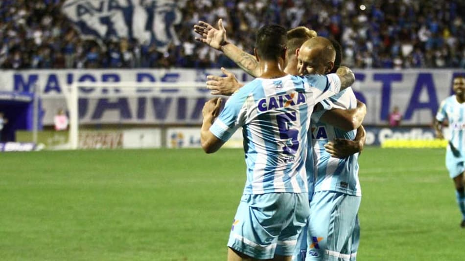 Elenco se reapresenta no Avaí amanhã e começa a se preparar para jogo contra o Atlético-PR