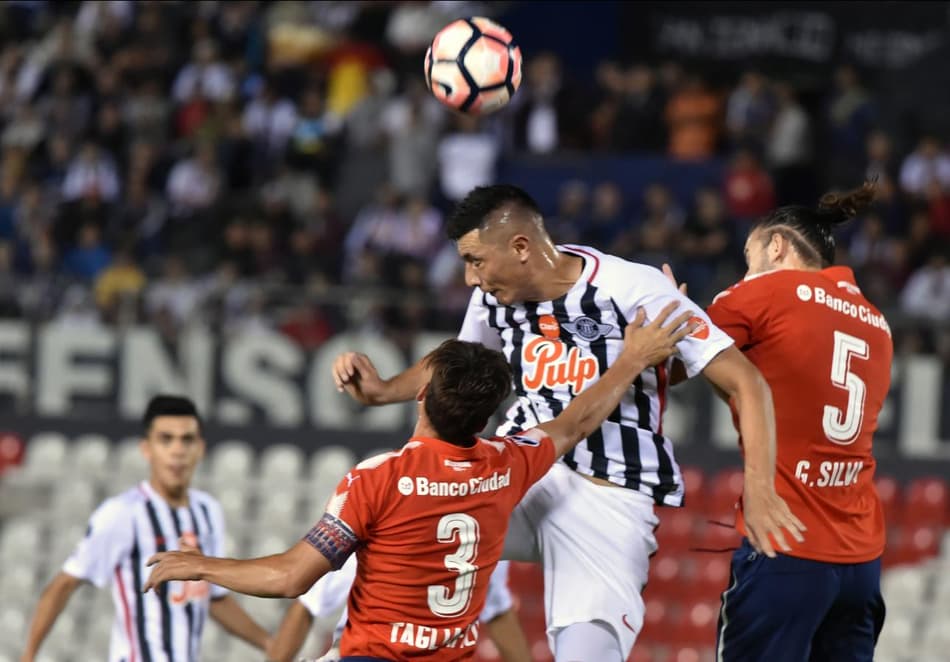 Duelo entre Independiente e Libertad decide o primeiro finalista da Sul-Americana