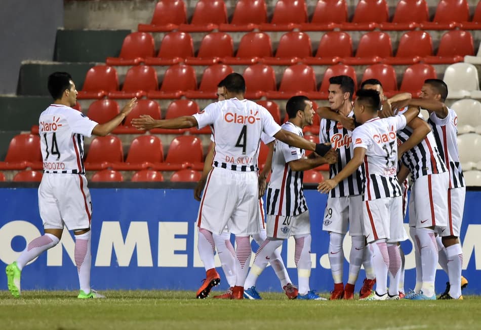 Libertad marca no início e abre vantagem na semi da Sul-Americana