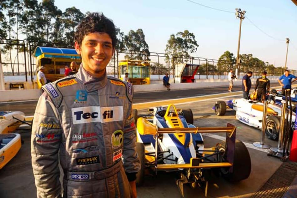Igor Fraga, campeão da F3 Academy, disputa essa semana a final da F1 eSports Series