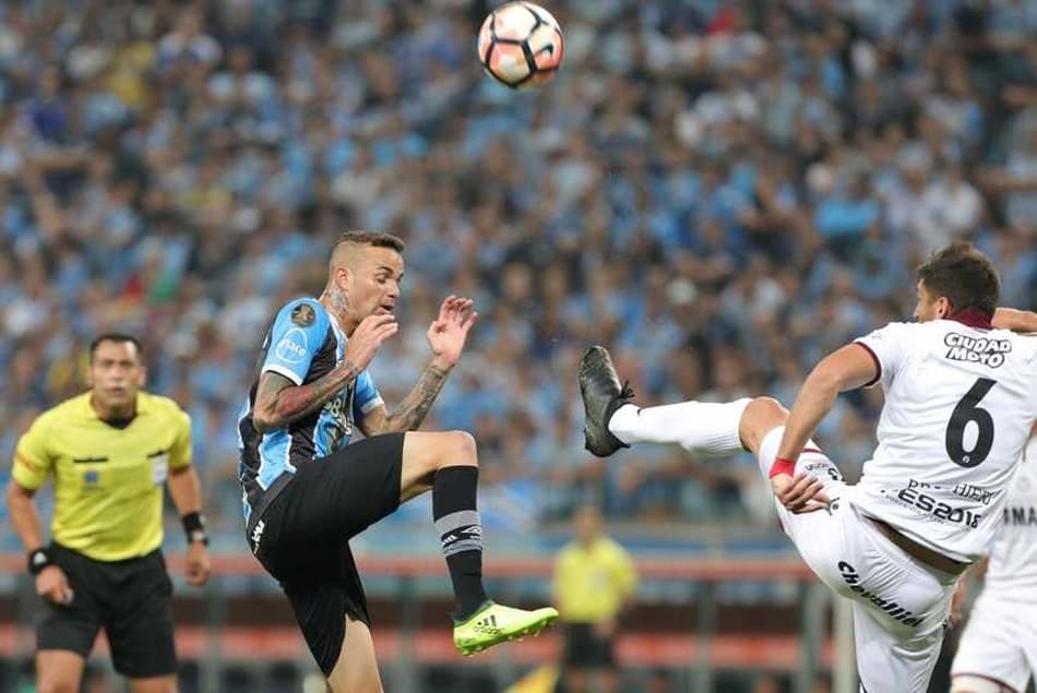 Braghieri lamenta suspensão e garante: "Seguimos confiantes"