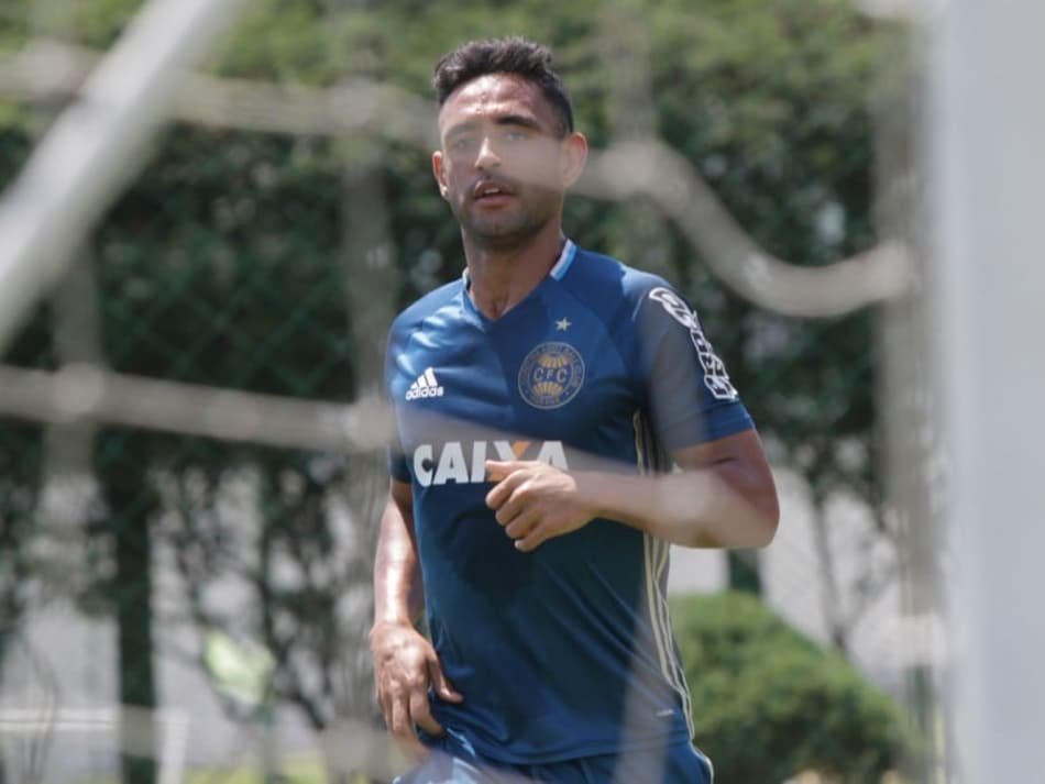 Bola parada e poder de concentração: as apostas do Coritiba para se livrar de vez do risco de queda