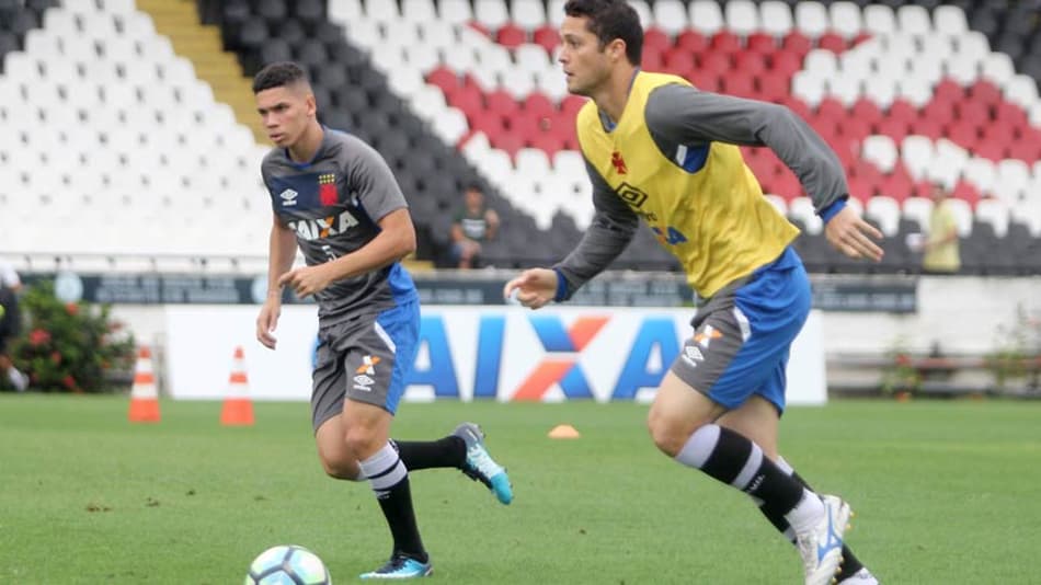 Anderson Martins e Madson treinam de novo e devem voltar no domingo