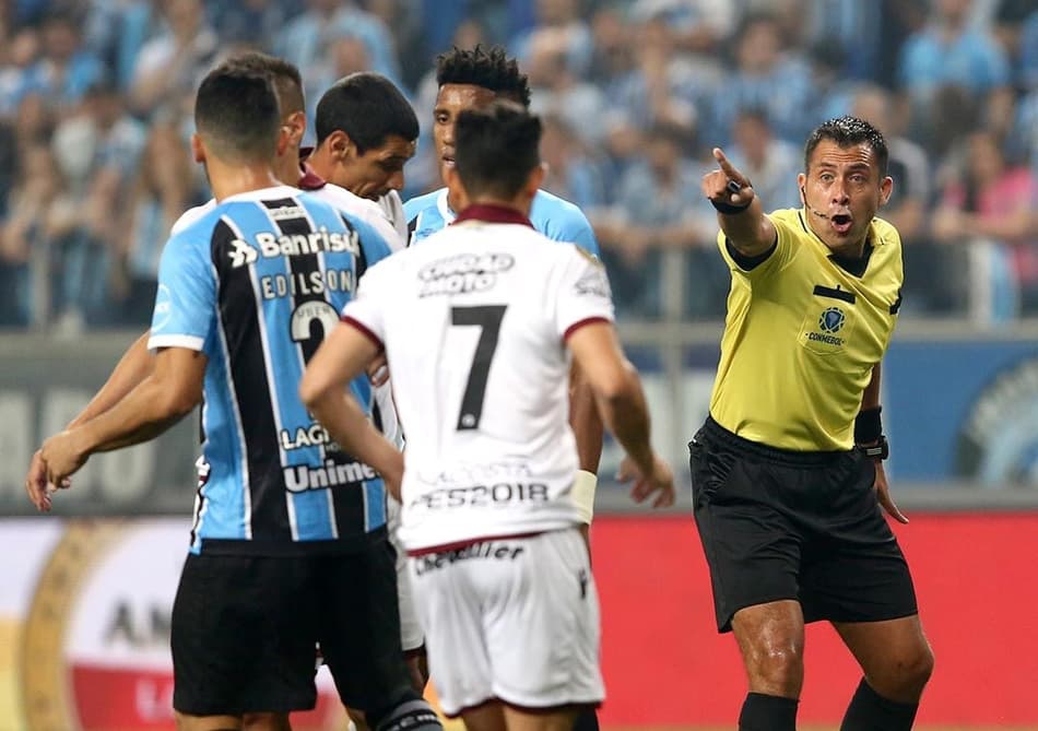 Em nota, Grêmio informa medida tomada junto ao TD da Conmebol