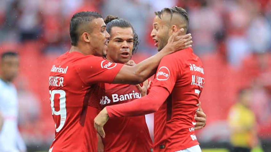 Internacional bate o Guarani no Beira-Rio, mas acaba a Série B como vice