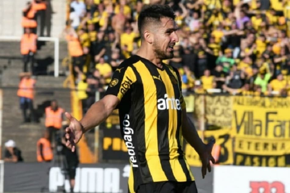Fim da Novela: Peñarol renova o contrato de Lucas Viatri