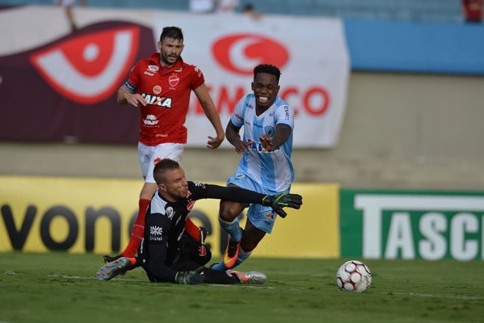 Patrick Vieira destaca reta final de temporada com o Londrina na Série B