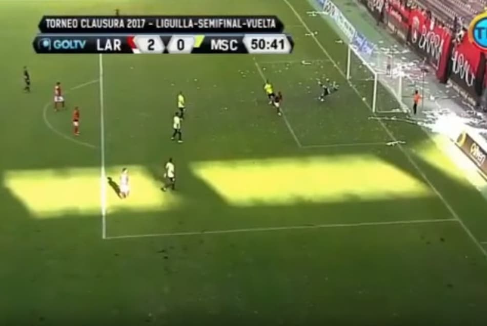 Árbitro valida gol irregular na semifinal do Campeonato Venezuelano; Confira