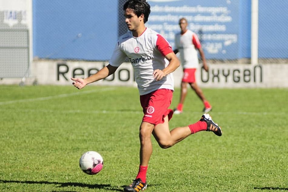 Ex-Colorado acerta com time do RJ para o Carioca 2018