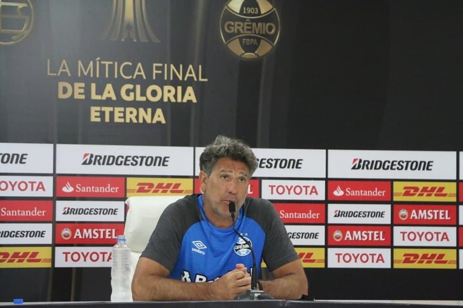 Renato crava: "Treinei eles para uma volta olímpica"