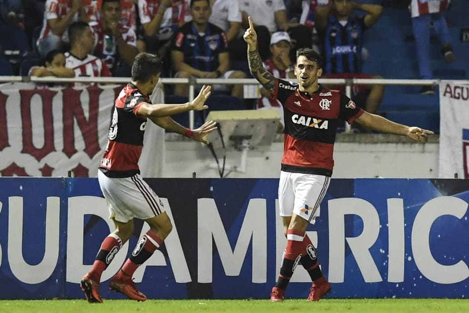 Flamengo pega Vitória para carimbar passaporte para Libertadores