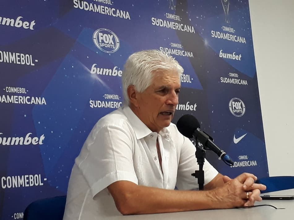 Técnico do Barranquilla minimiza derrota na Sul-Americana e foca em duelo no Colombiano
