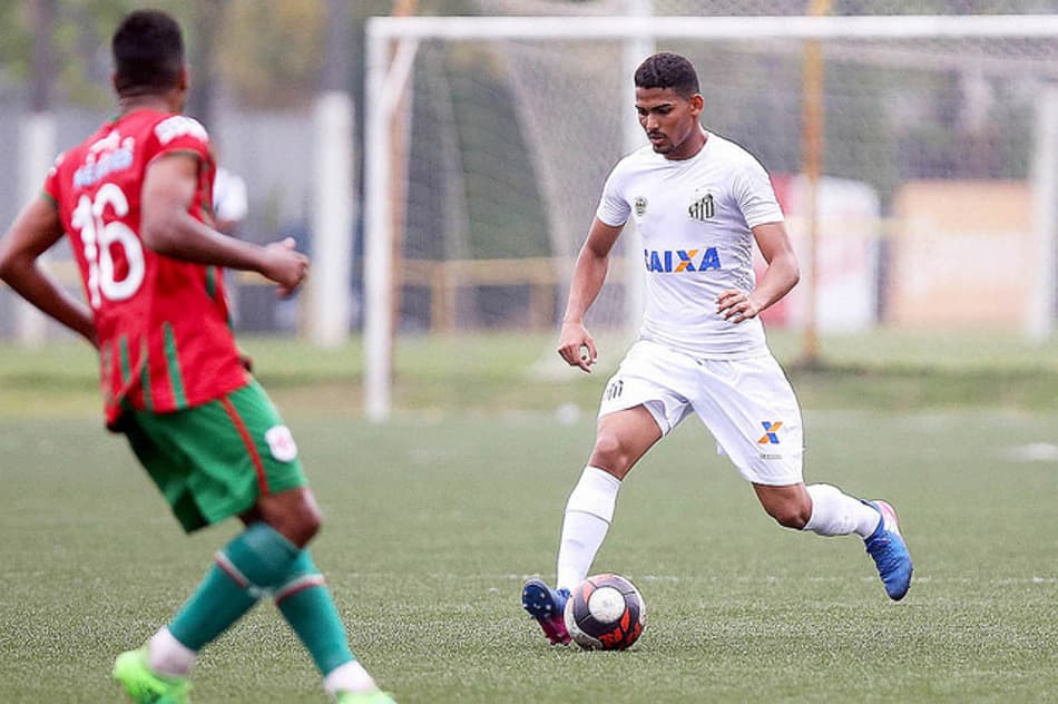 Jean Mota vira dúvida no Santos e Elano promove garoto às pressas