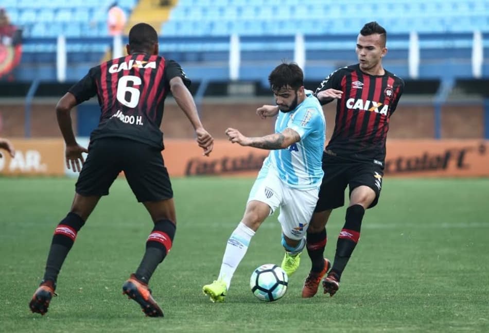 João Paulo vê Avaí focado para vencer o Santos e seguir na Série A