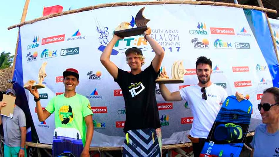 Manoel Piçarrinha é prata no Mundial Jovem de kitesurf