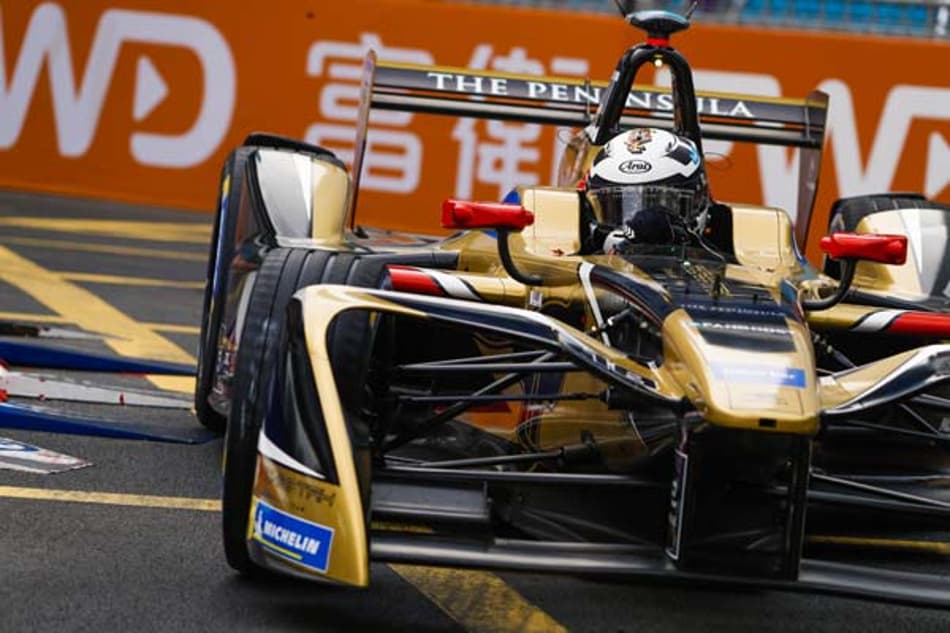 Fabricada pela Williams, Fórmula E adia bateria personalizada para 2025
