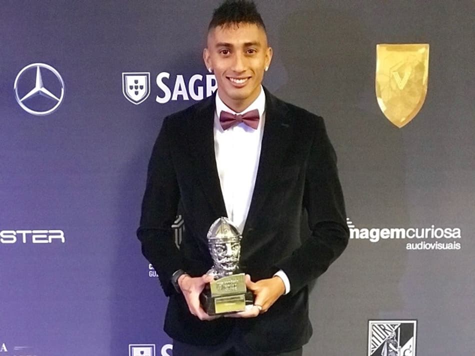 Atacante brasileiro conquista prêmio inédito de revelação em Portugal