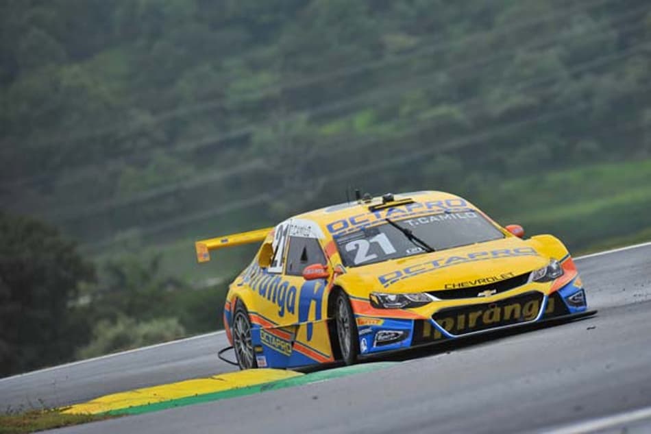 Apenas na P8, Camilo segue confiante: "Espero sair com o título da Stock Car amanhã"