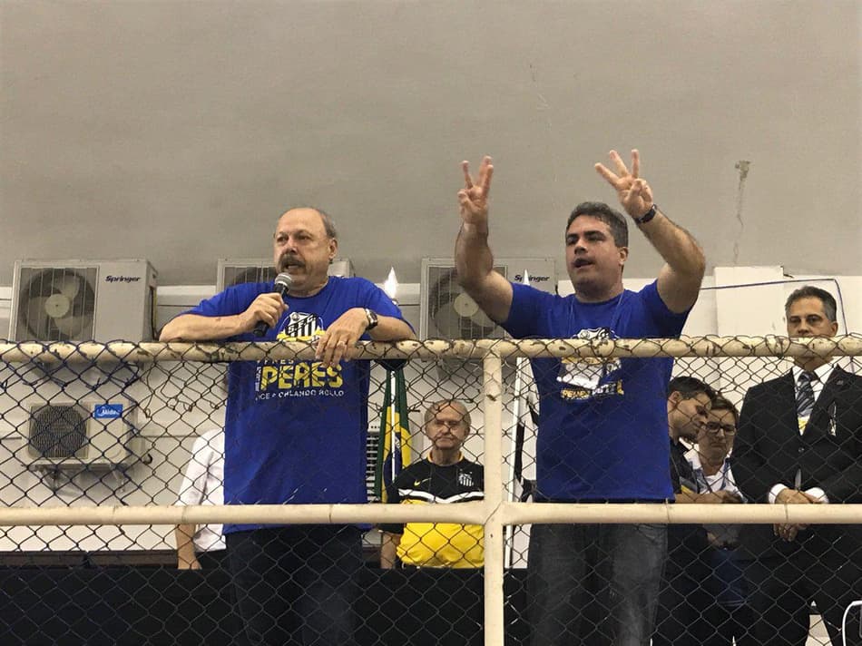 GALERIA: A eleição no Santos em imagens. José Carlos Peres, à esquerda, saiu como vencedor 