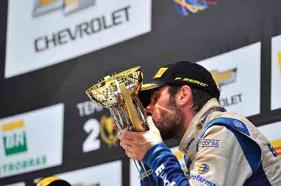 Ricardo Maurício se despede da equipe RC com vitória e pódio triplo