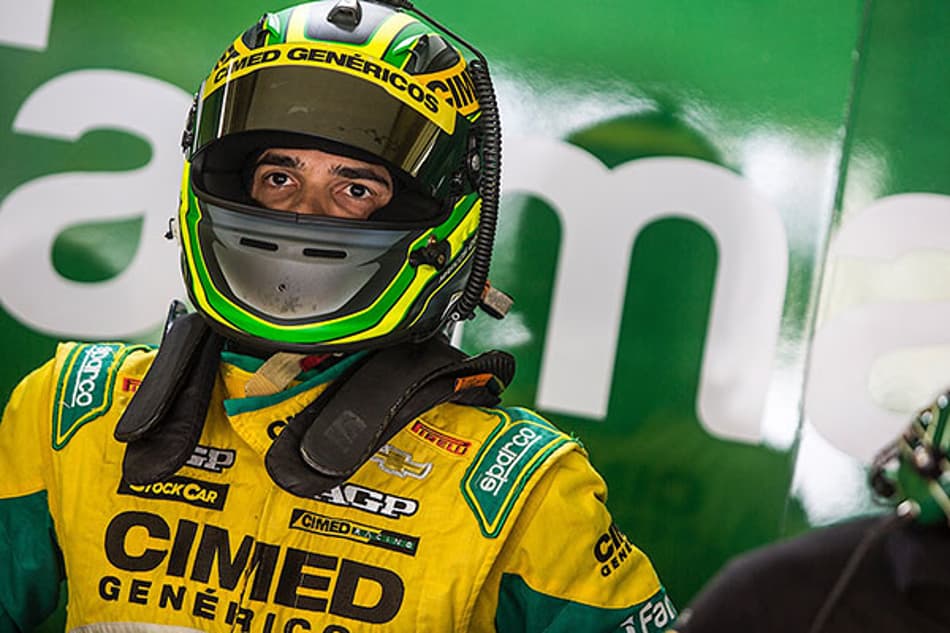 STOCK CAR: Marcos Gomes parabeniza Daniel Serra pelo título após disputa pelo pódio em Interlagos