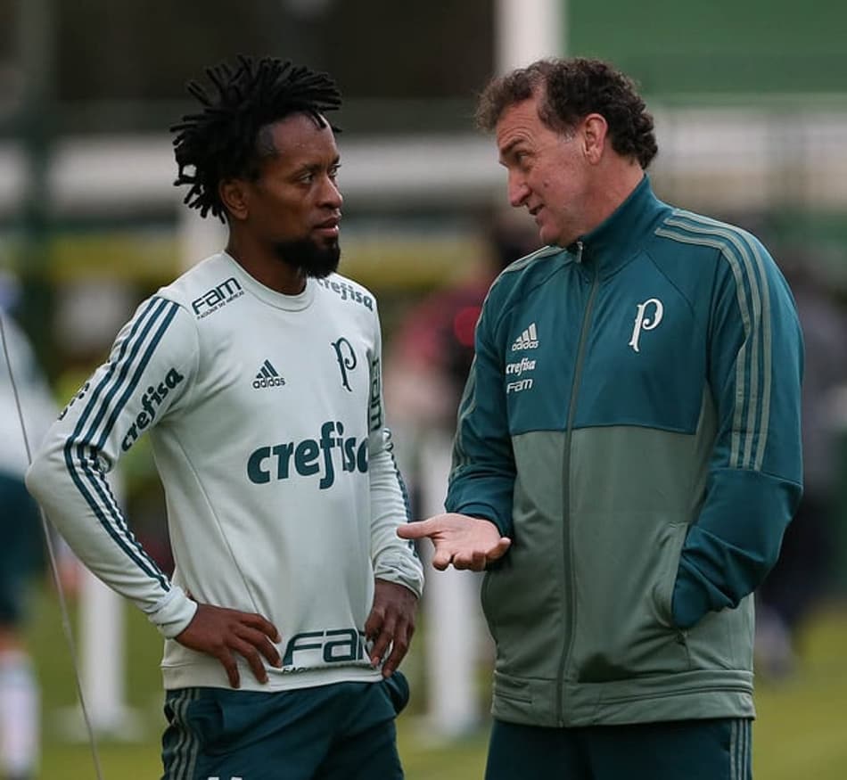 Zé Roberto e Cuca durante treino neste ano