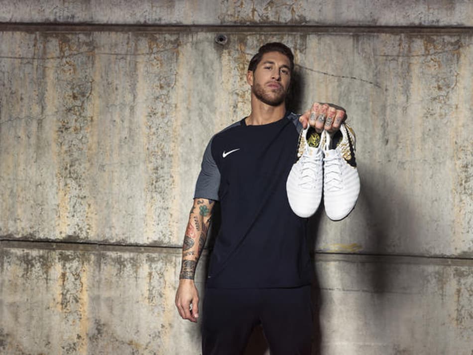 Sergio Ramos estreia chuteira na final do Mundial de Clubes