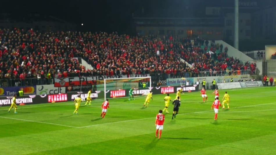 Com dois gols de Jonas, Benfica goleia Tondela fora de casa