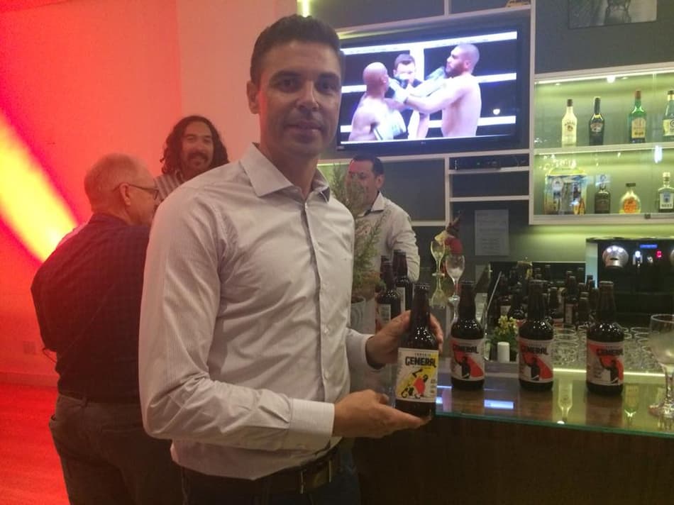 Apelido de ex-Inter e Bota vira inspiração para marca de cerveja